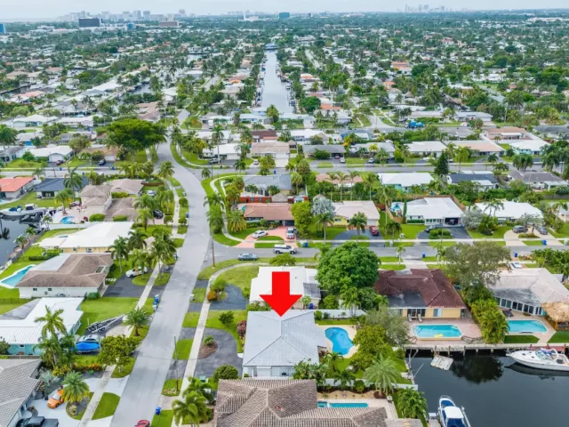 Продажа дома по адресу 421 SE 5 Terrace - фото 8976464