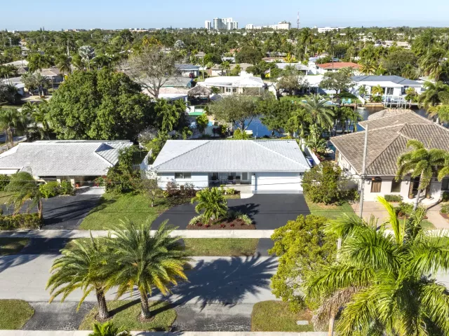 Продажа дома по адресу 421 SE 5 Terrace - фото 8976474