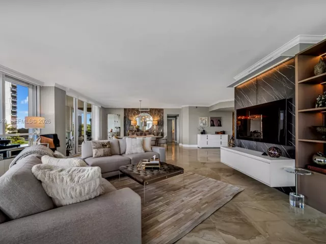 Продажа квартиры #702 - фото 7200911