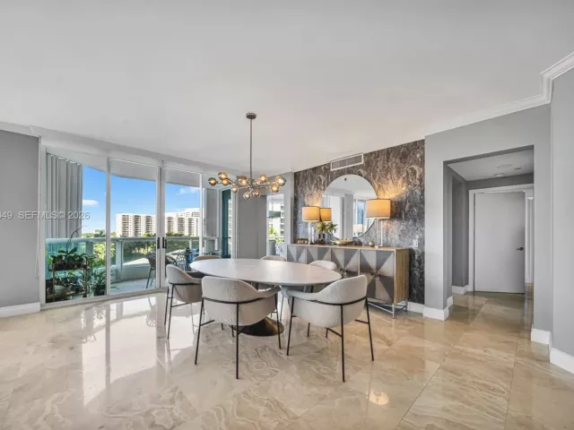 Продажа квартиры #702 - фото 7200915