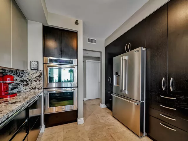 Продажа квартиры #702 - фото 7200900