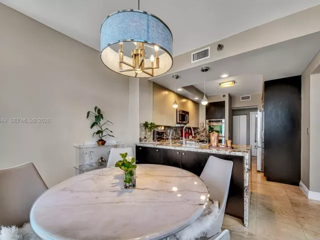 Продажа квартиры #702 - фото 7200903