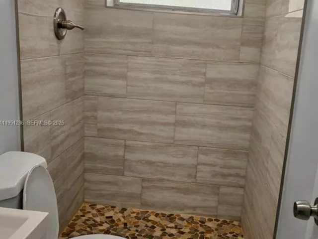 Продажа дома по адресу 1080 NW 135th St - фото 7475769