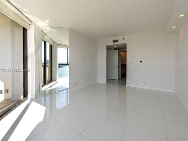 Квартира в аренду номер2410 - фото 7211723