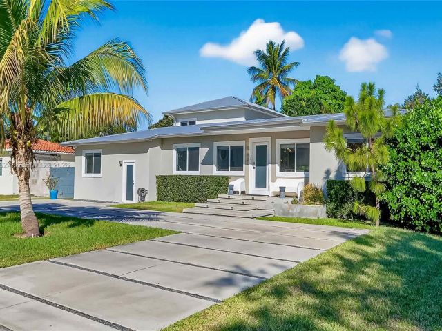 Продажа дома по адресу 831 NE 109th St - фото 7524676