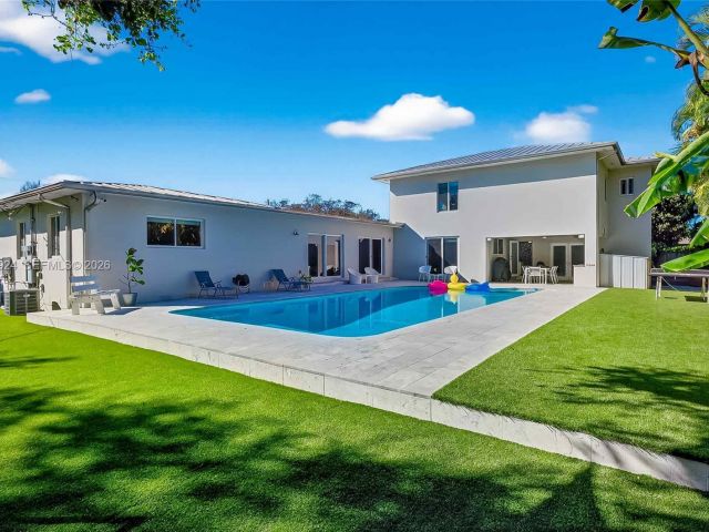 Продажа дома по адресу 831 NE 109th St - фото 7524677