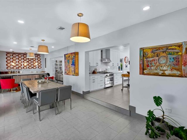 Продажа дома по адресу 831 NE 109th St - фото 7524688