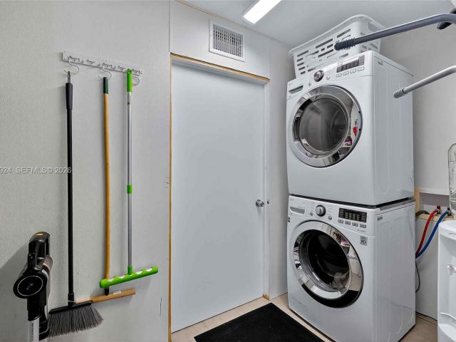 Продажа дома по адресу 831 NE 109th St - фото 7524695