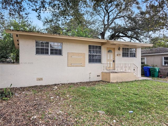 Продажа дома по адресу 4711 NW 16th Ave - фото 7473536