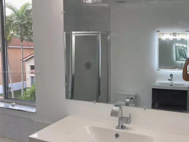 Дом в аренду по адресу 11301 ROCKINGHORSE RD - фото 7233808