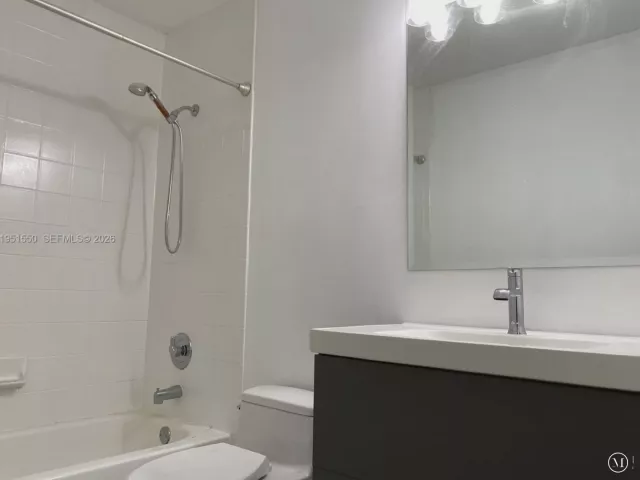 Дом в аренду по адресу 11301 ROCKINGHORSE RD - фото 7233804