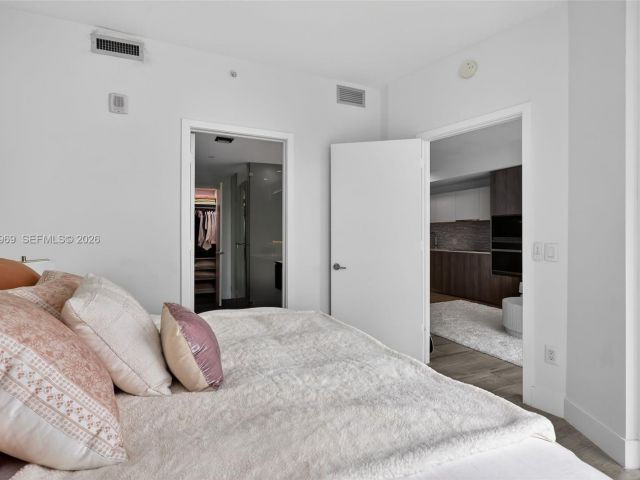 Продажа квартиры #1108 - фото 7214128