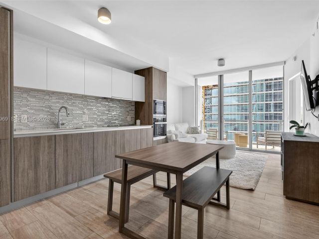 Продажа квартиры #1108 - фото 7214142