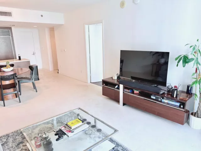 Продажа квартиры #2906 - фото 7228174