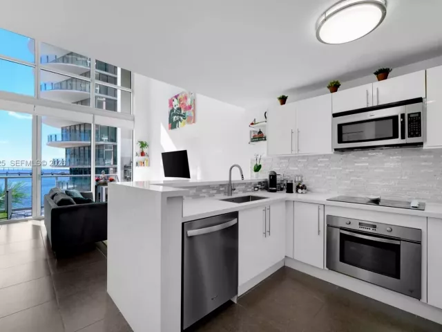 Продажа квартиры #L-410 - фото 7230341