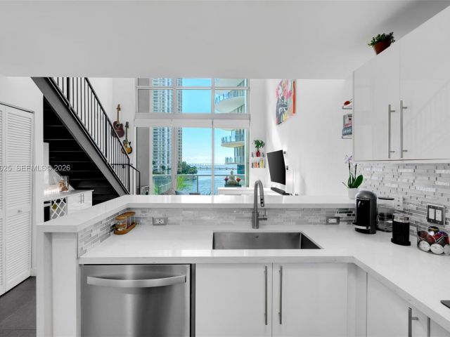 Продажа квартиры #L-410 - фото 7230340