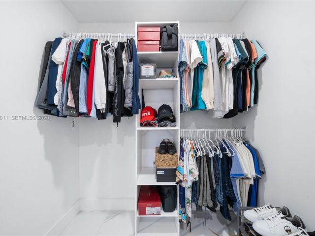 Продажа дома по адресу 1310 SW 78th Ave - фото 7440216