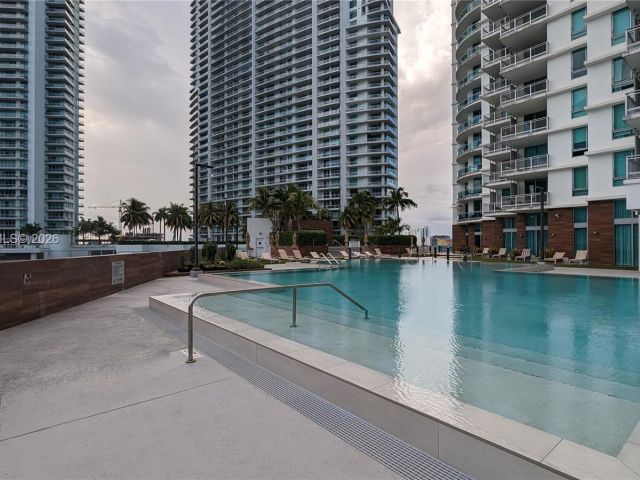 Продажа квартиры #702 - фото 7229861