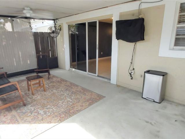 Дом в аренду по адресу 4992 SW 123rd Ter 4992 - фото 7486973