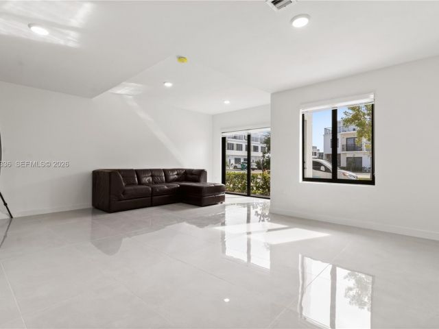 Продажа дома по адресу 14571 SW 261st St - фото 7240972