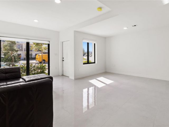 Продажа дома по адресу 14571 SW 261st St - фото 7240973