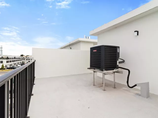Продажа дома по адресу 14571 SW 261st St - фото 9083401