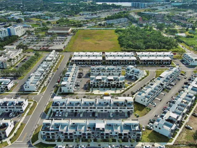 Продажа дома по адресу 14571 SW 261st St - фото 9083408