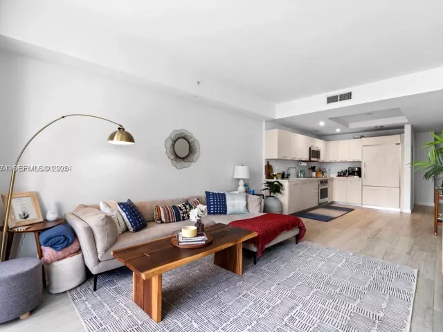 Продажа квартиры #2305 - фото 7243311