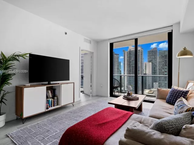 Продажа квартиры #2305 - фото 7243313