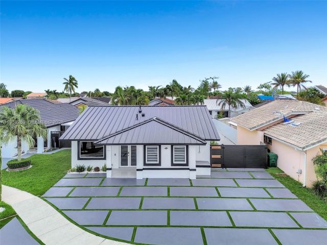 Продажа дома по адресу 13284 SW 39th Street - фото 7439338