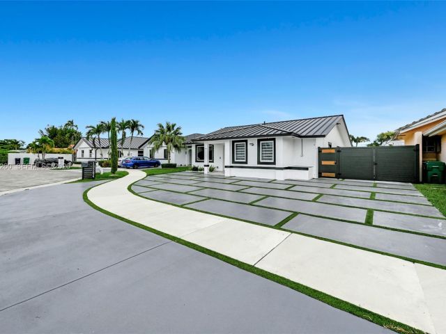 Продажа дома по адресу 13284 SW 39th Street - фото 7439339