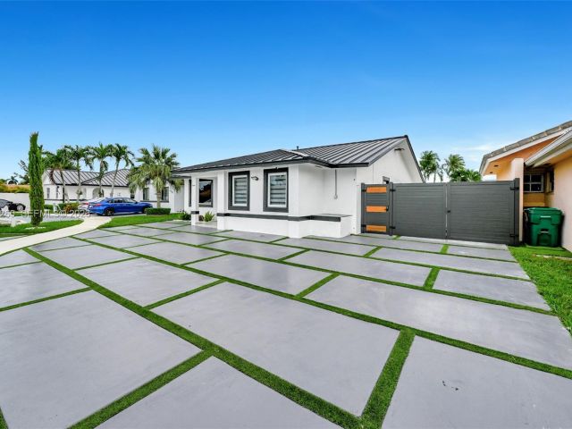 Продажа дома по адресу 13284 SW 39th Street - фото 7439341