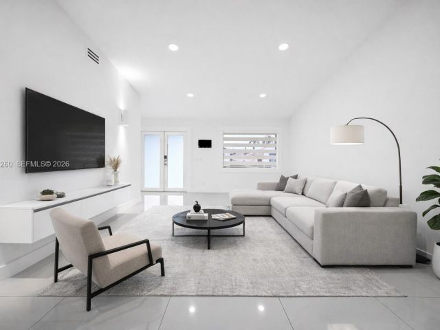 Продажа дома по адресу 13284 SW 39th Street - фото 7439342