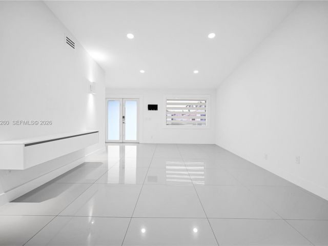 Продажа дома по адресу 13284 SW 39th Street - фото 7439343