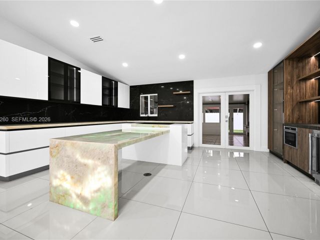 Продажа дома по адресу 13284 SW 39th Street - фото 7439348