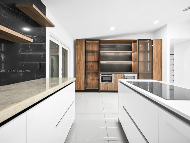 Продажа дома по адресу 13284 SW 39th Street - фото 7439350