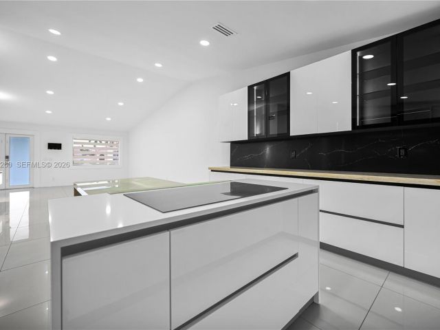 Продажа дома по адресу 13284 SW 39th Street - фото 7439352