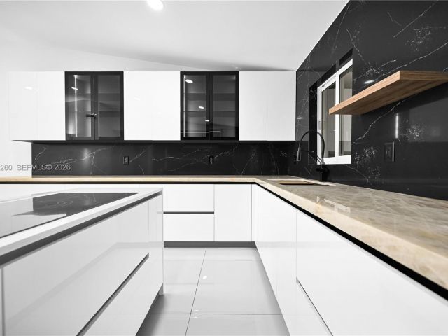 Продажа дома по адресу 13284 SW 39th Street - фото 7439353