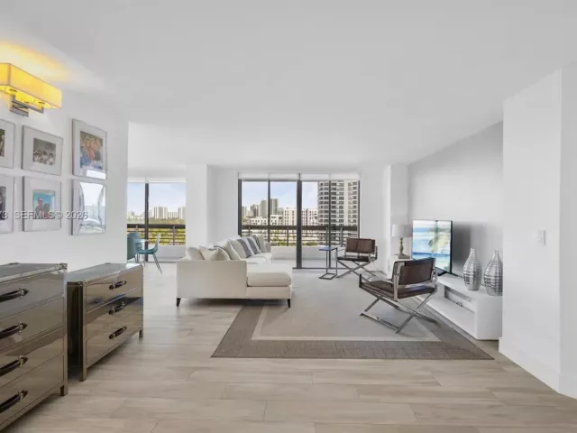 Продажа квартиры #1206 - фото 7247992