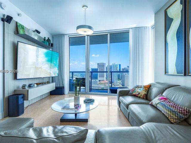 Продажа квартиры #2911 - фото 7266095