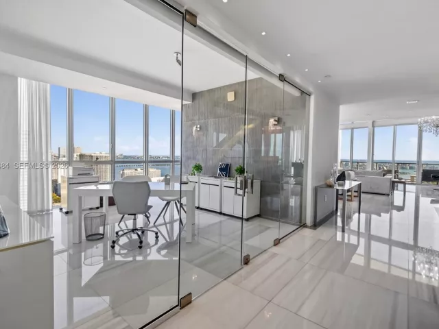 Продажа квартиры #5306 - фото 7253562