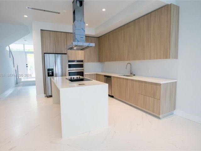 Продажа дома по адресу 3374 Day Ave #B - фото 7439501