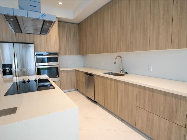 Продажа дома по адресу 3374 Day Ave #B - фото 7439504