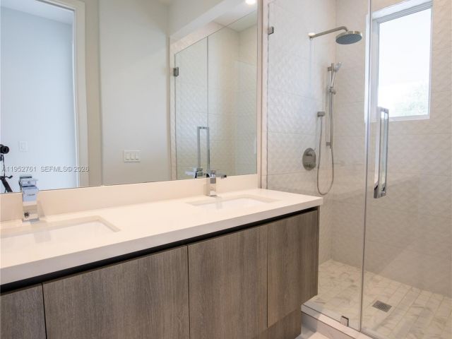 Продажа дома по адресу 3374 Day Ave #B - фото 7439507