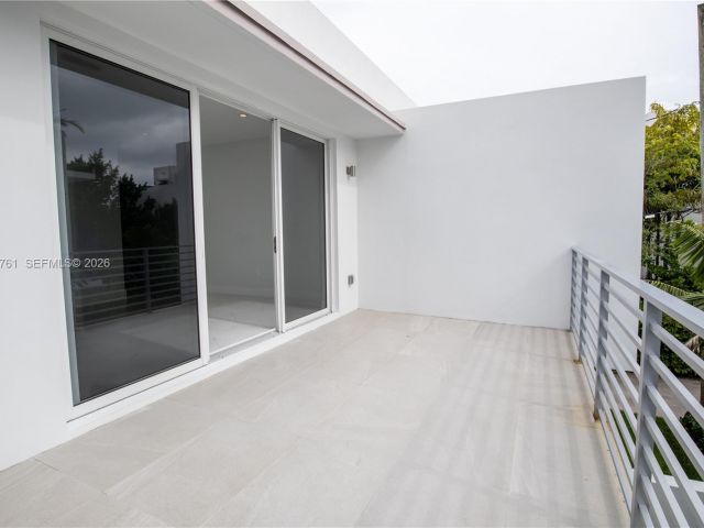 Продажа дома по адресу 3374 Day Ave #B - фото 7439514