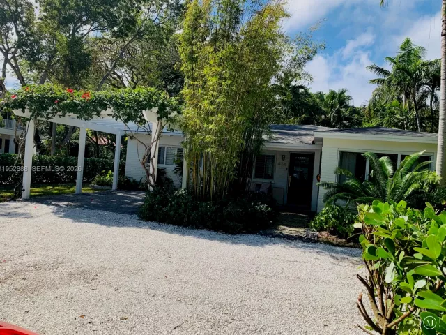 Дом в аренду по адресу 4218 Braganza Ave 4218 - фото 7273305