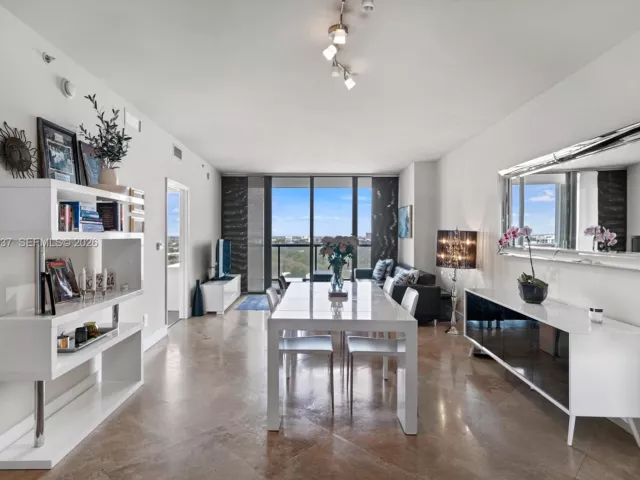 Продажа квартиры #1704 - фото 7260875