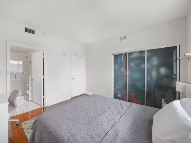 Продажа квартиры #1704 - фото 7260864