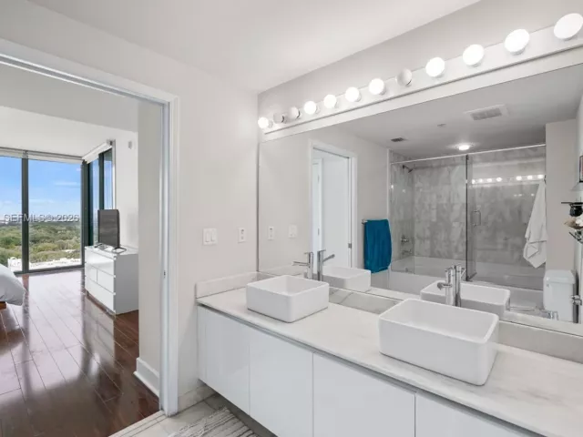 Продажа квартиры #1704 - фото 7260866