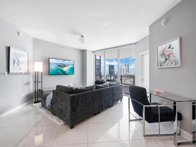 Продажа квартиры #2505 - фото 7294522